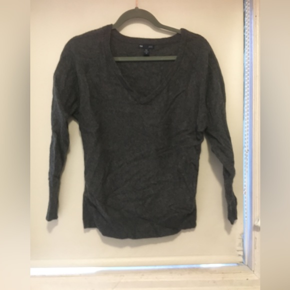 Cashmere Gap Sweater - Picture 3 of 6